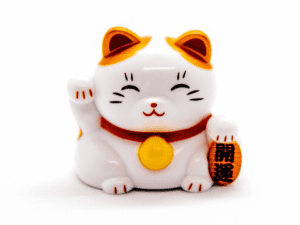 Japanese cat with raising right hand side (การยกขาหน้าขวา).jpg